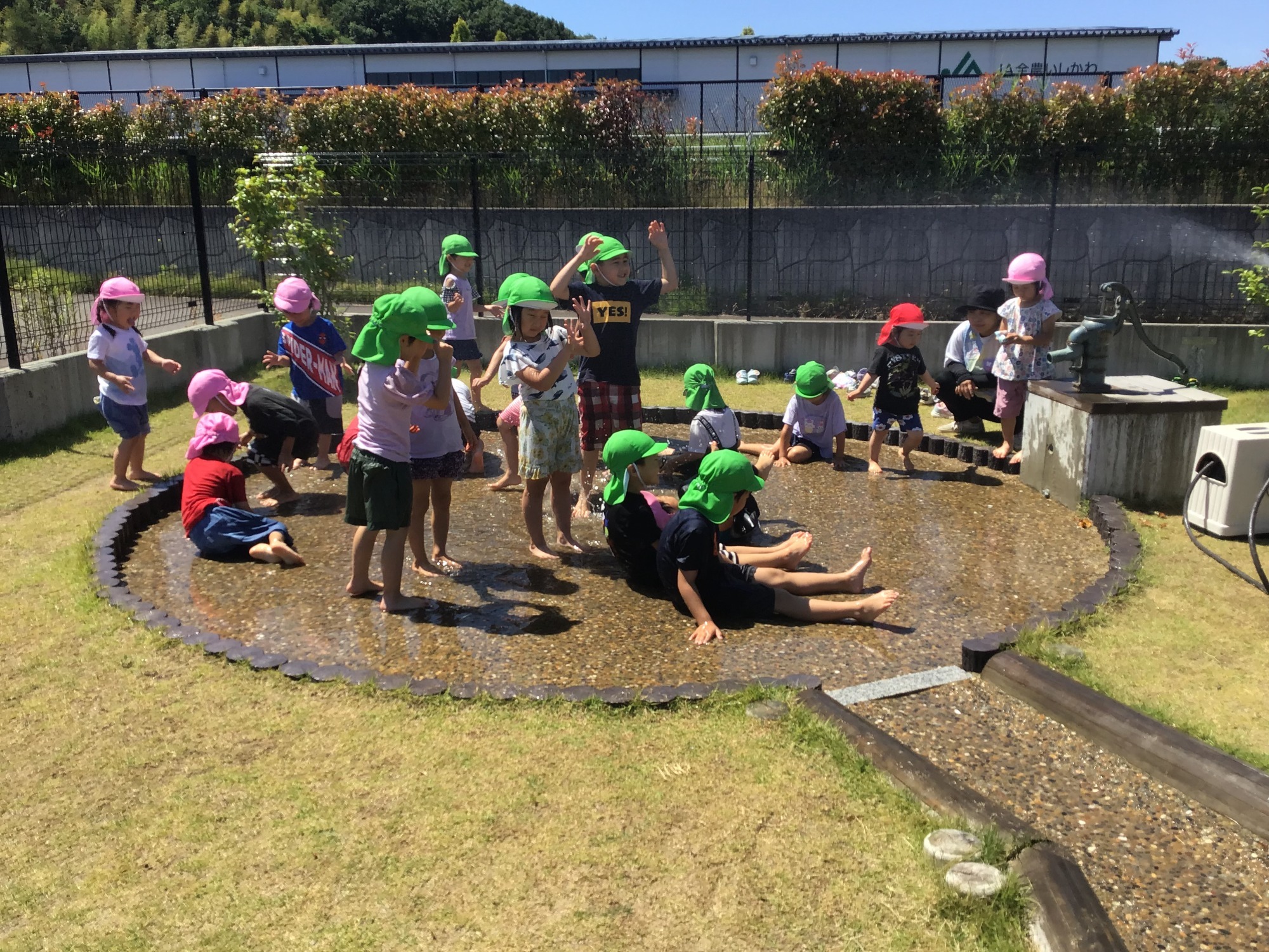 8月